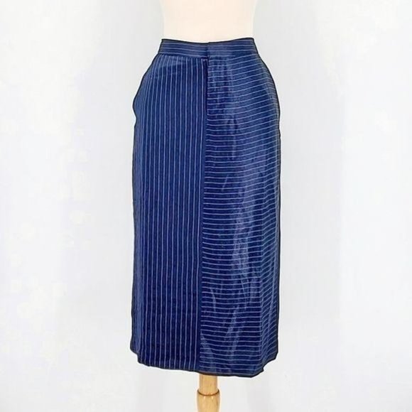 Banana Republic White and Navy Pinstripe Pencil Midi Skirt 2 X-Small NWT - Picture 1 of 7